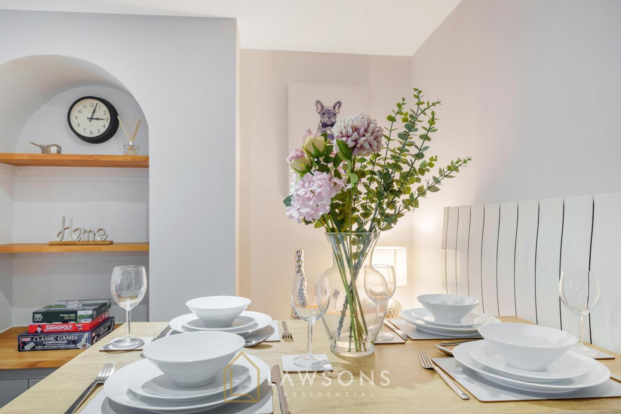 Modern Living By Lawsons With Free Parking Виндзор Экстерьер фото